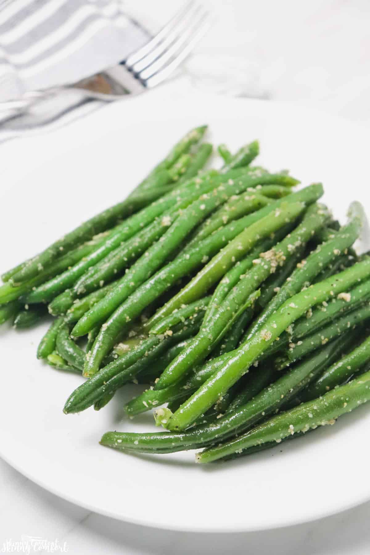 instant pot green beans on plate