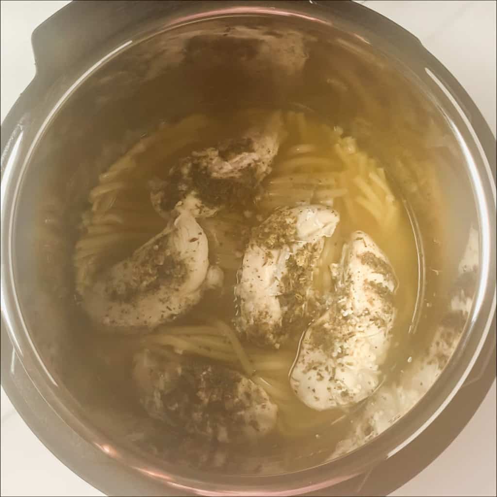 Instant Pot Chicken Alfredo (No Heavy Cream) Skinny Comfort