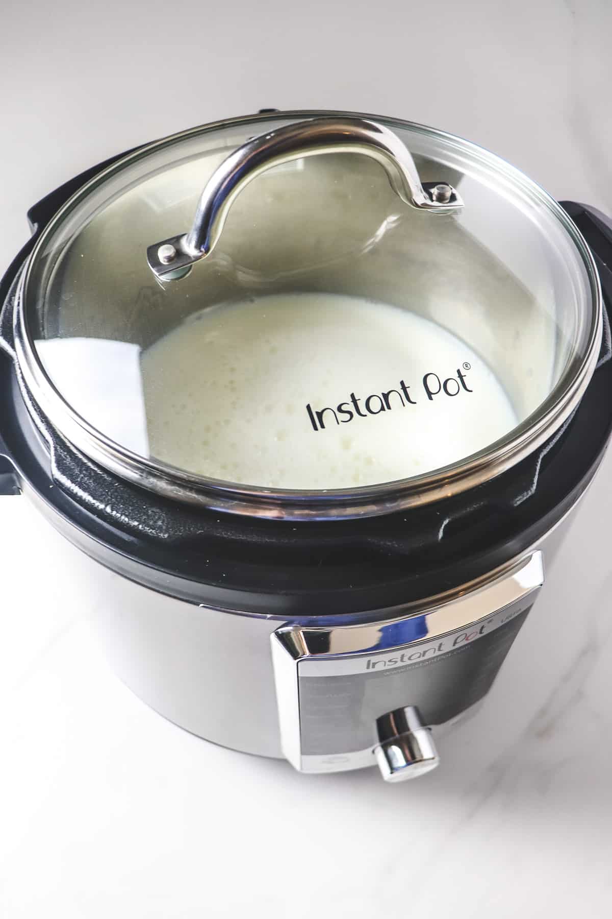 putting the glass lid on the instant pot