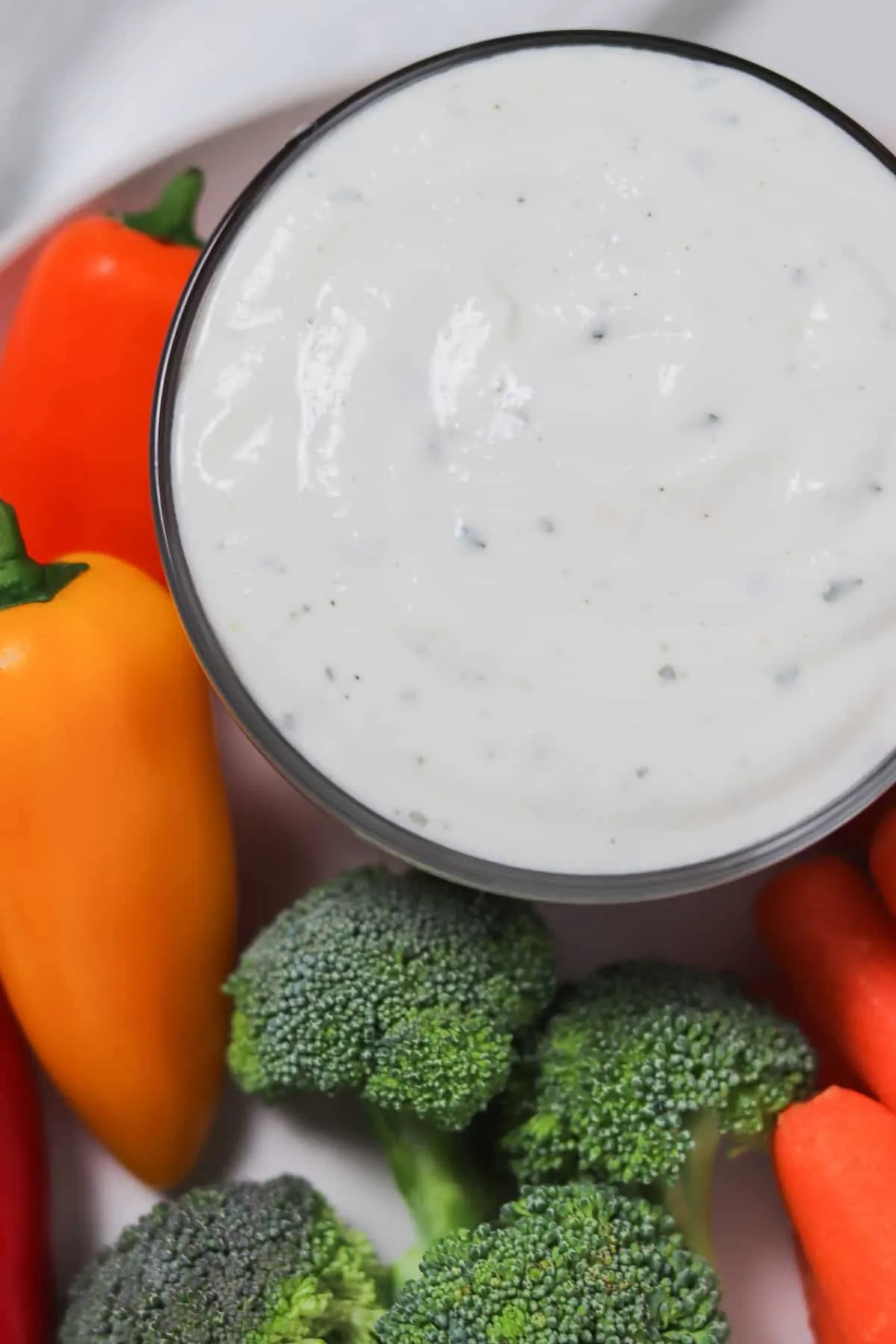 low calorie buttermilk ranch dip with veggies