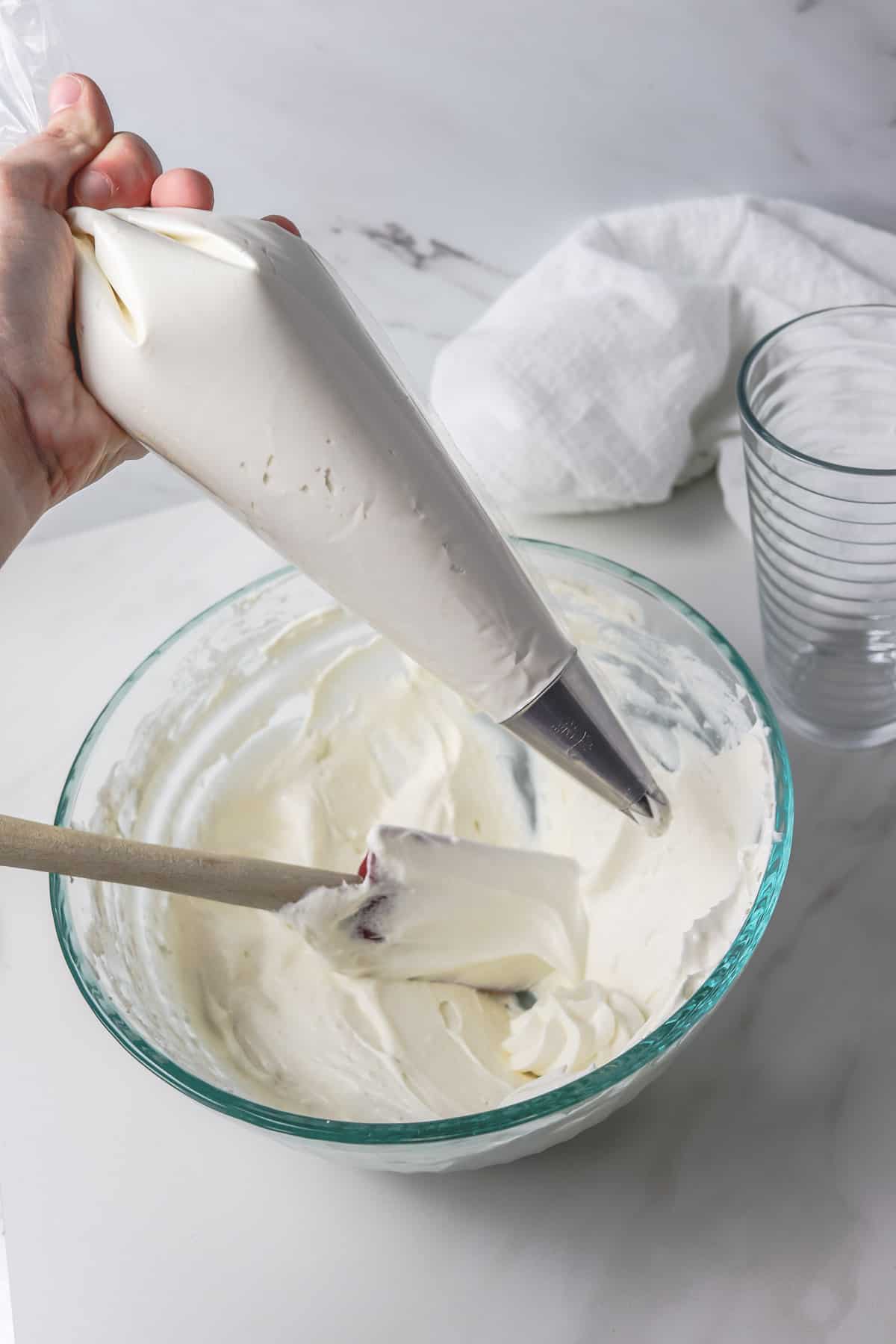 sugar-free whipped frosting filled in piping bag