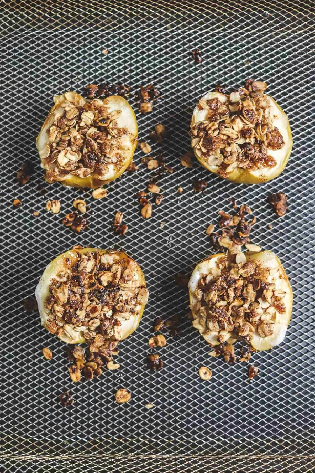 baked apples in air fryer basket