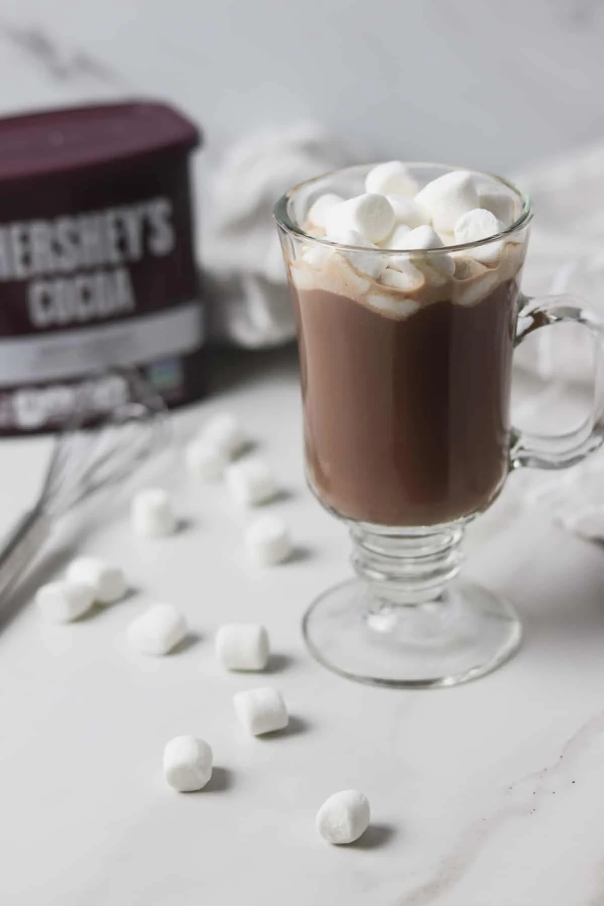 sugar-free hot cocoa with marshmallows in a clear glass