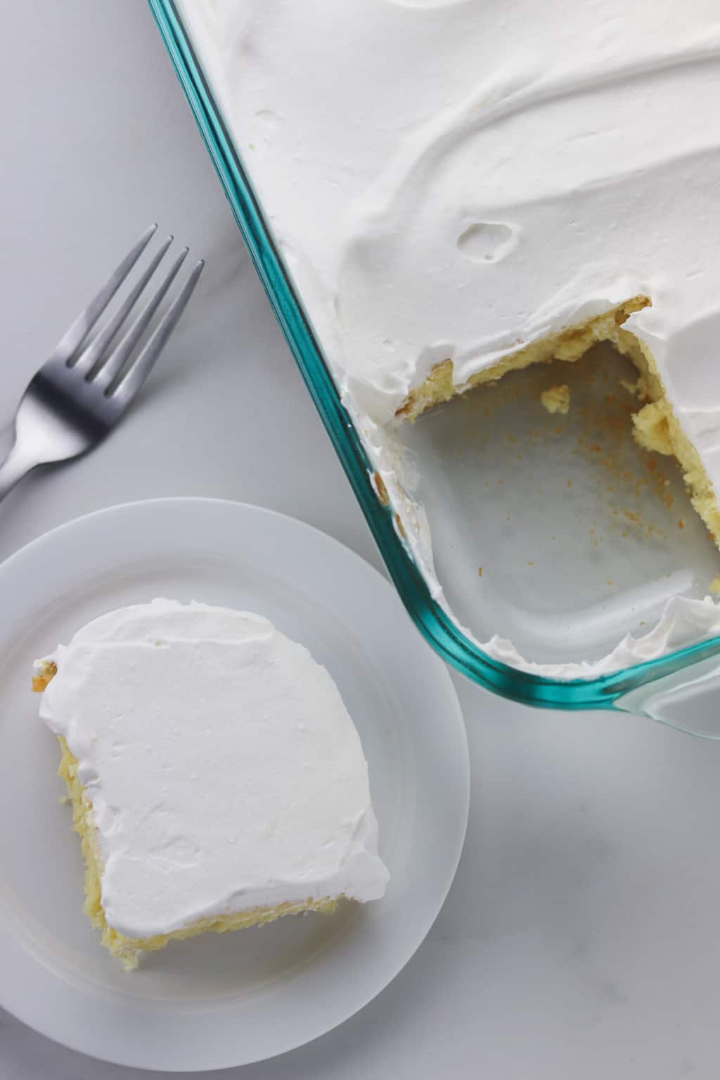 Low-Calorie Greek Yogurt Cake - Skinny Comfort