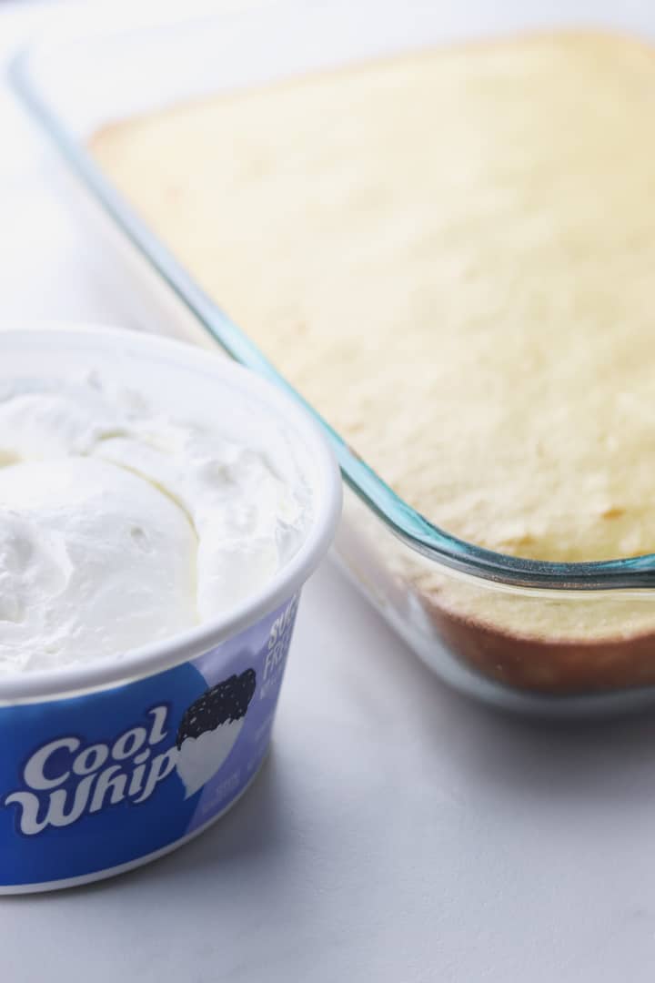 Low-Calorie Greek Yogurt Cake - Skinny Comfort